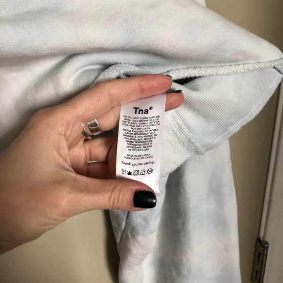 NWOT TNA cozy fleece cropped sweater, SZ M - Picture 2 of 4